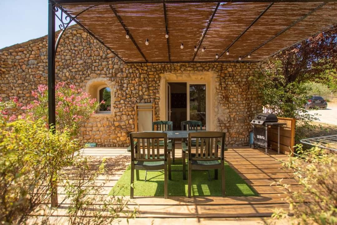 L'Auguste Maison D'Hotes Valensole Exterior foto